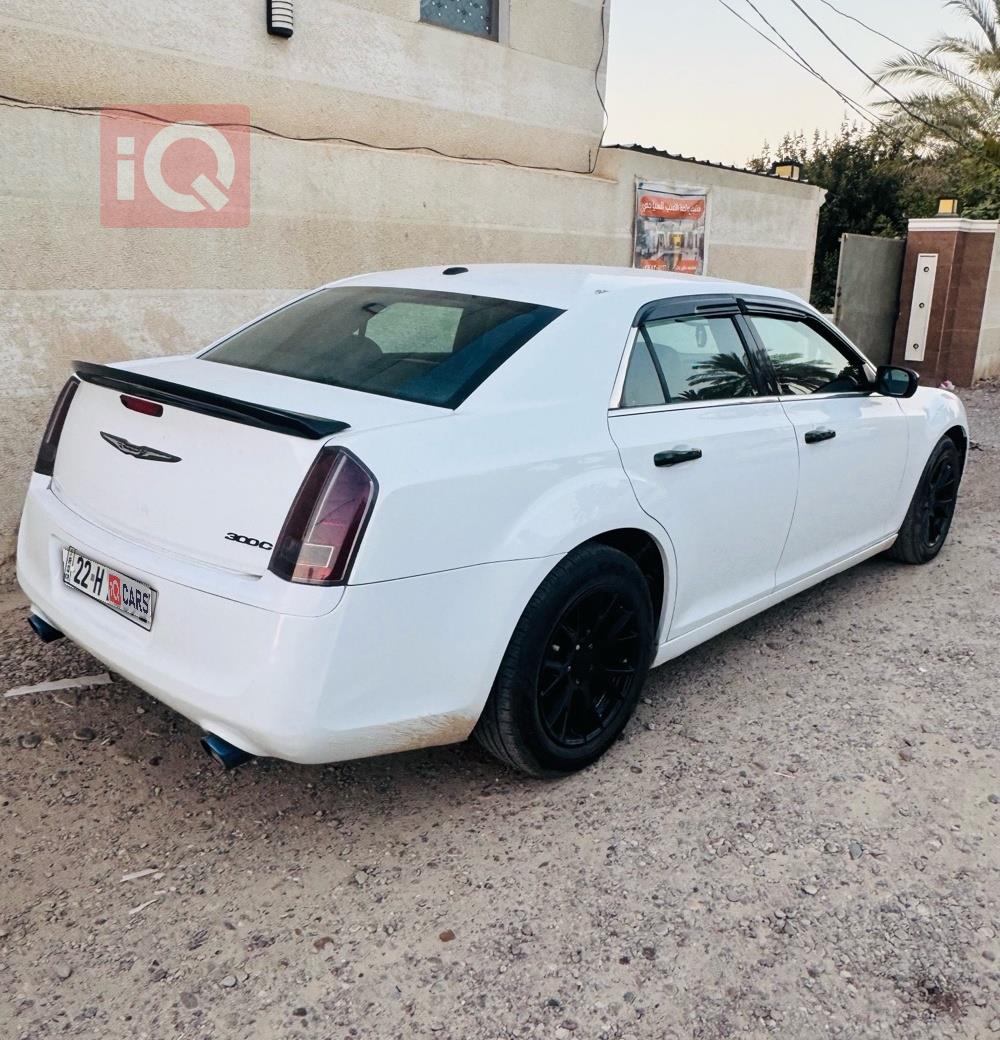 كرايسلر 300